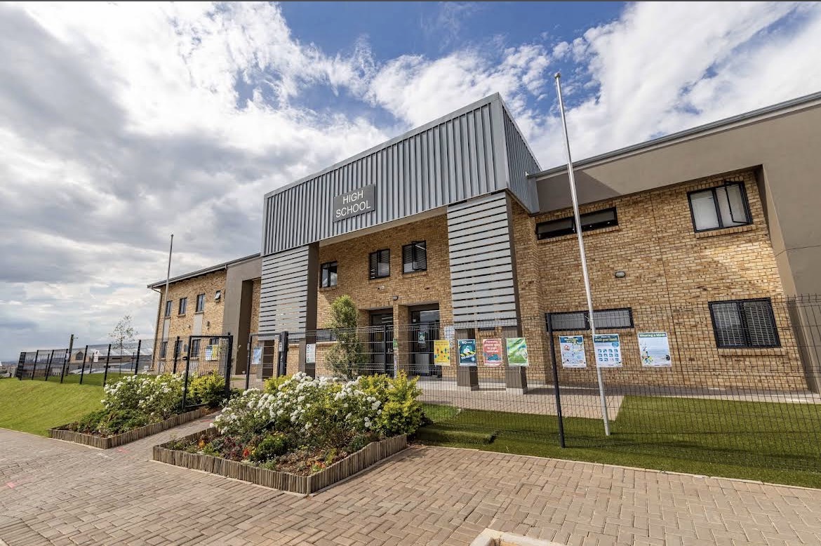 CURRO WILGEHEUWEL - School building exterior